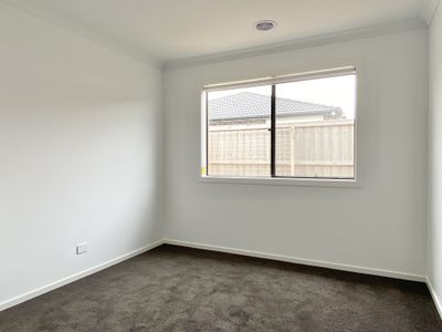 101 Palmdale Crescent, Mambourin