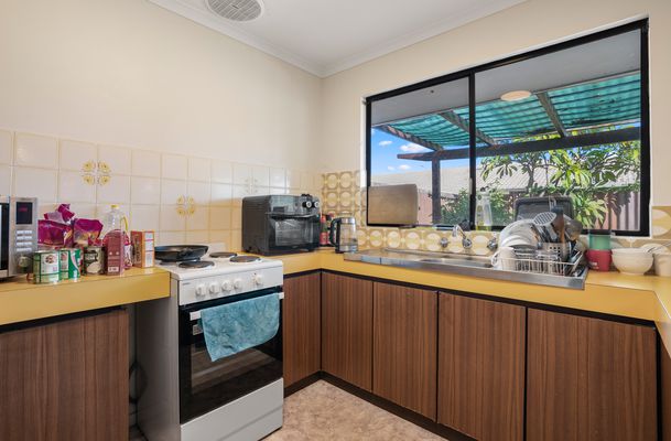 12 / 6 Ashford Avenue, Rockingham