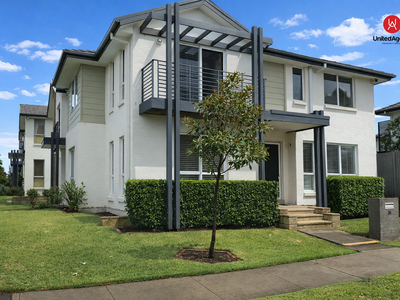 36 Truscott Avenue, Middleton Grange