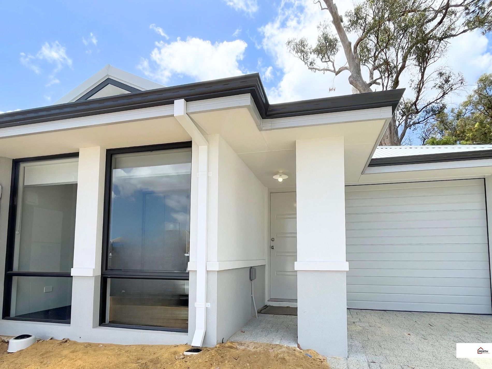 22 Campion Road, Kwinana Town Centre