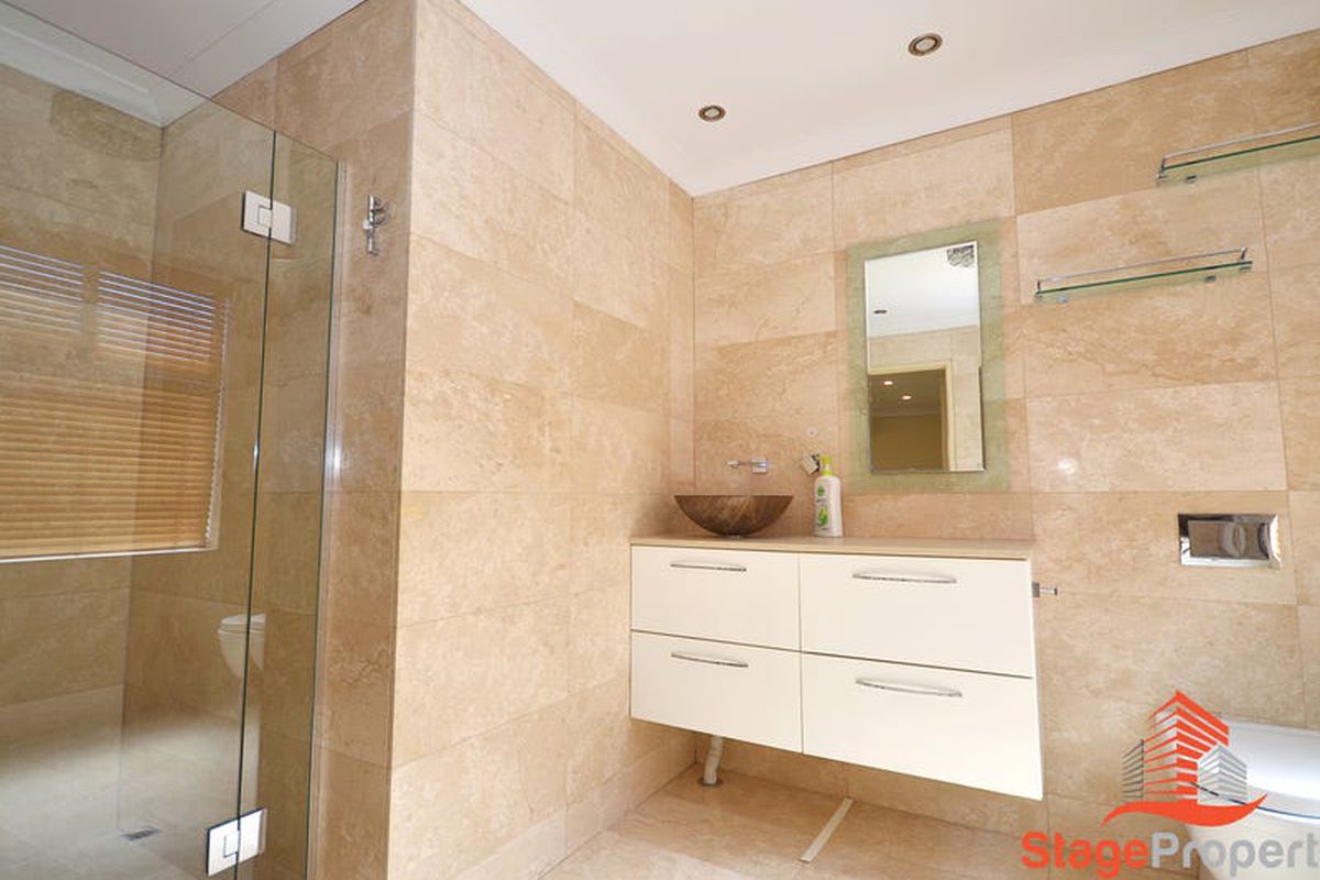 12 Bronzewing Loop, Wembley