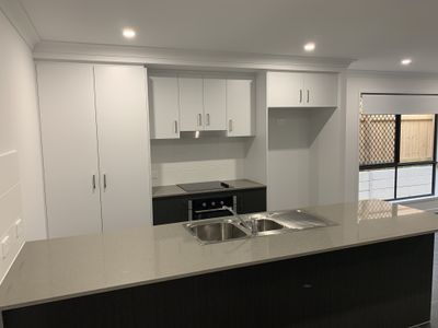 25 Eiger Street, Holmview