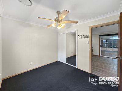 8 Edinburgh Avenue, Dubbo