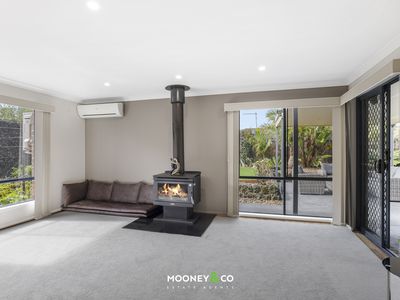 6 Silverstone Drive, Cranbourne