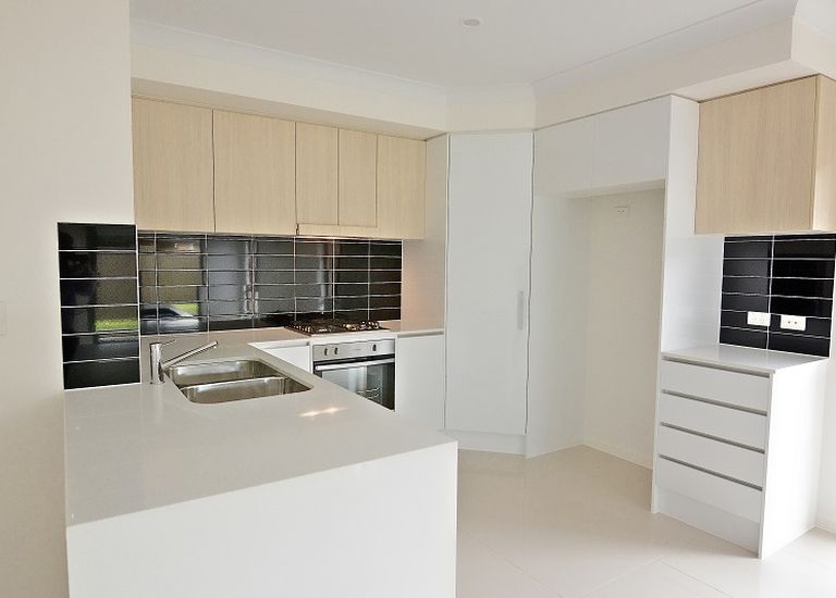 8 Monash Avenue, Gledswood Hills