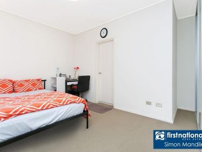 76 / 20 Close Place, Canterbury