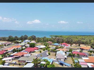 8 Marloo Court, Urangan