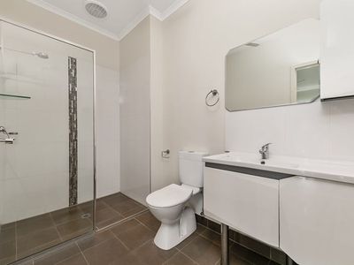 121 / 250 Farrar Boulevard, Johnston