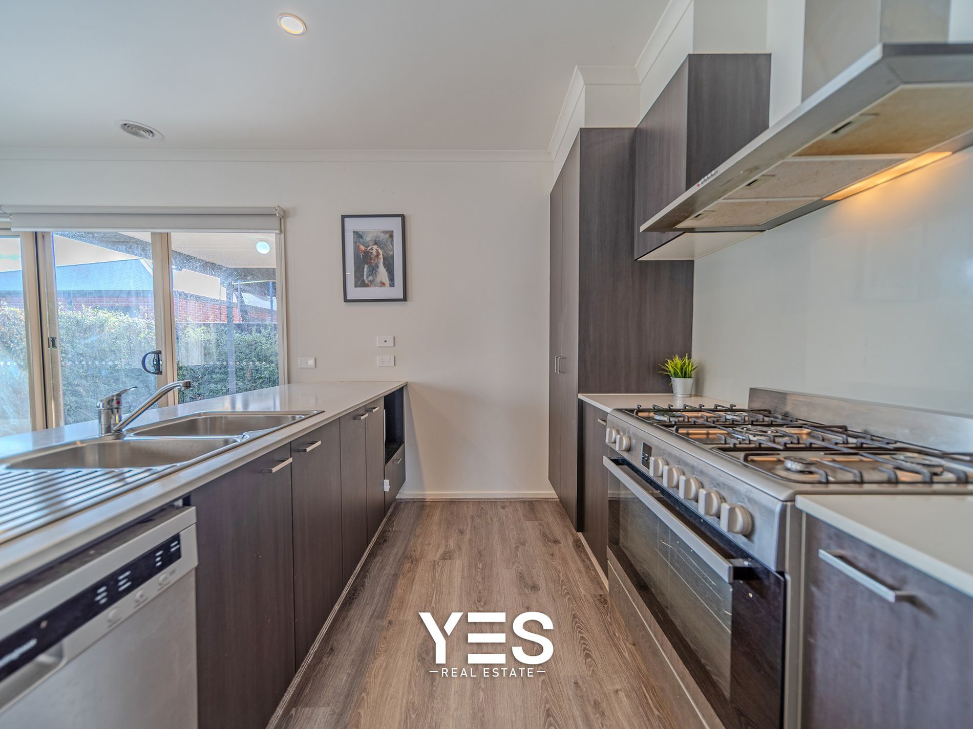 27 Langshan Road, Clyde North