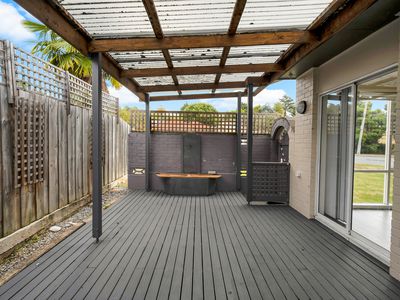 83 Pomona Road, Riverside