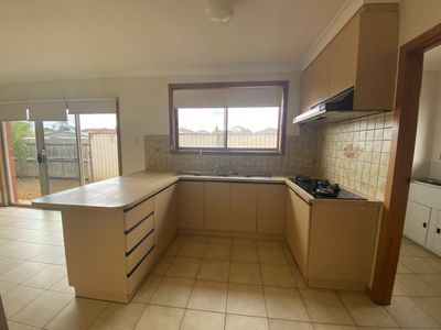 2 / 20 Tolmie Avenue, Werribee