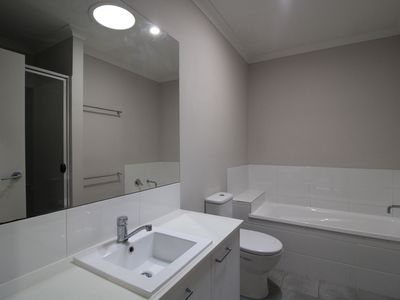 3 / 30 Taurus Circuit, Coomera