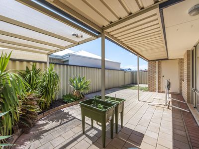 4 / 5 Sainte Maxime Avenue, Port Kennedy