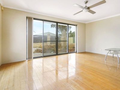 25 Kinsale Bend , Port Kennedy