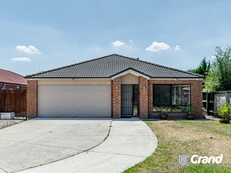 8 Royal Court, Narre Warren South