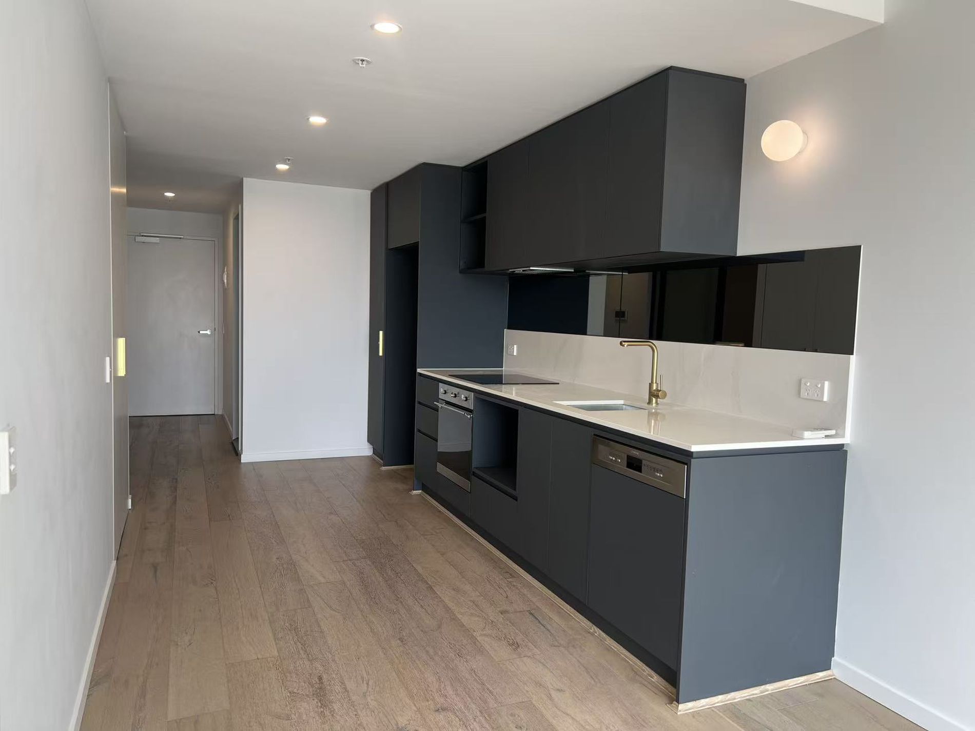 819 / 81 Cooyong Street, Reid