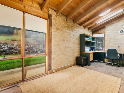 99 Quarter Sessions Road, Tongarra