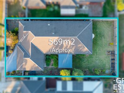 21 Ferndown Drive, Cranbourne