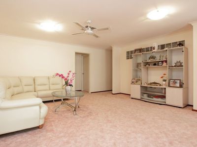 2 Klein Court, Winthrop