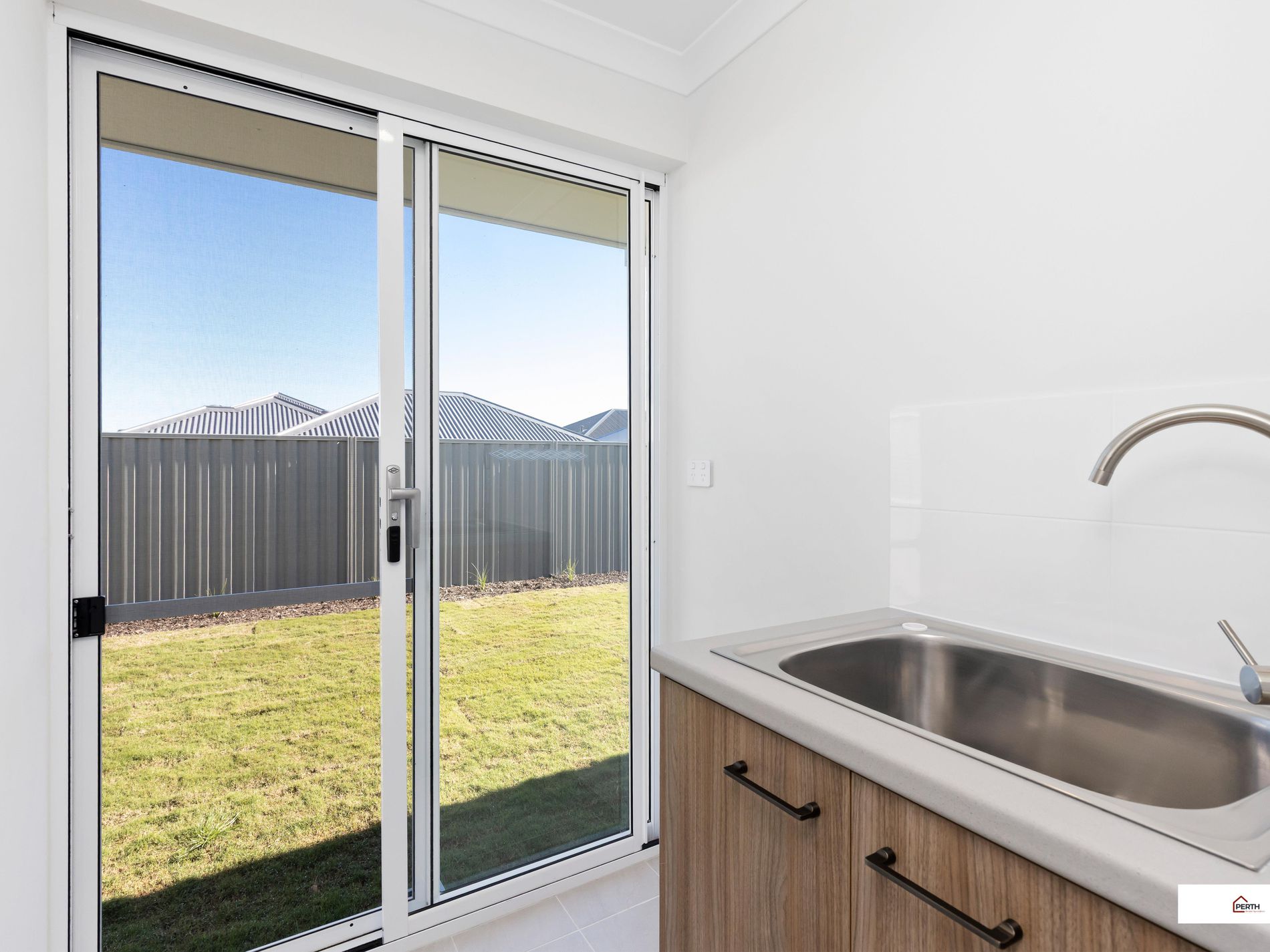 10 Houghton Street, Eglinton