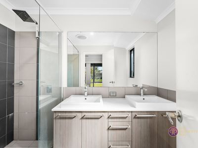 66 Lutea Loop, Hilbert