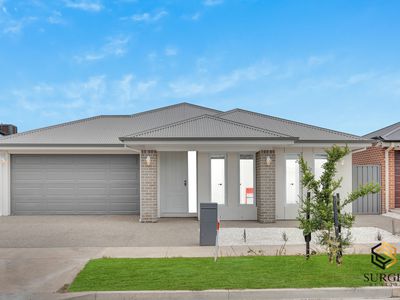 13 Pickering Crescent, Lara