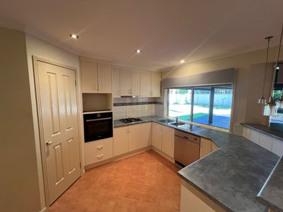 6  Brighton Court , Shepparton