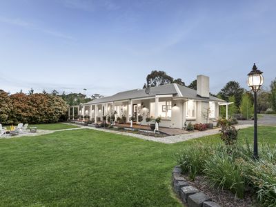 26 Honour Avenue, Mount Macedon