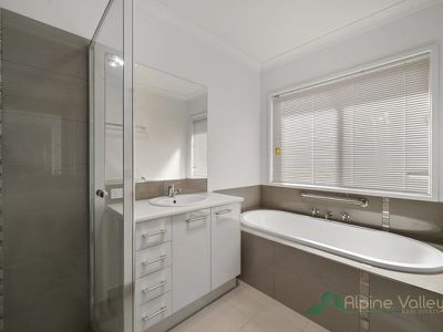 1 Kiewa Crescent, Mount Beauty