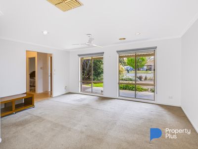 309 MacKenzie Street West, Kangaroo Flat