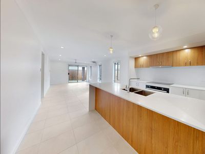 5 Paroo Road, South Maclean