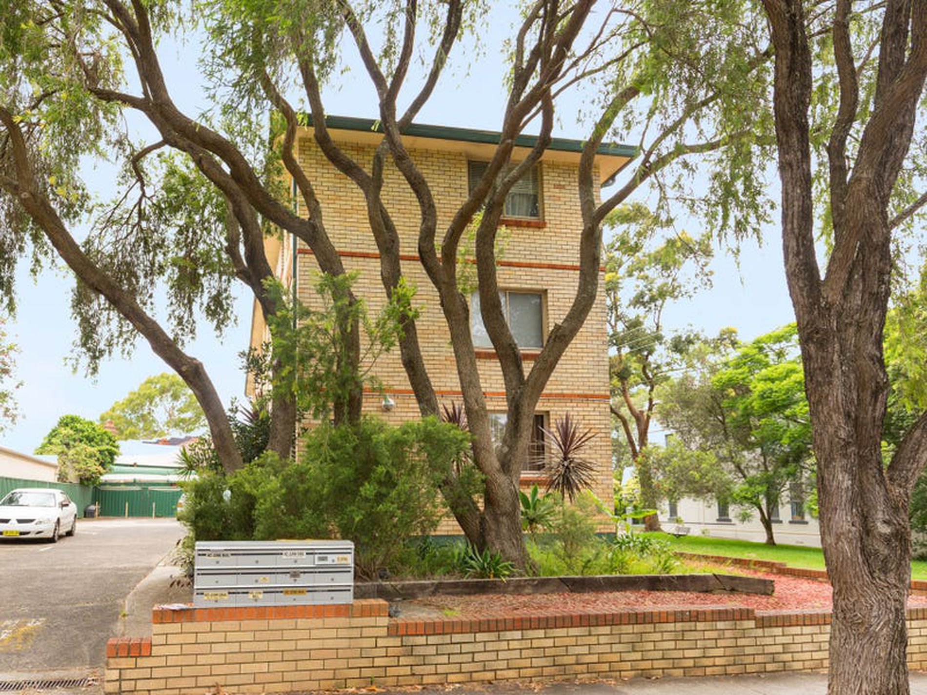 6 / 92 Moonbie Street, Summer Hill