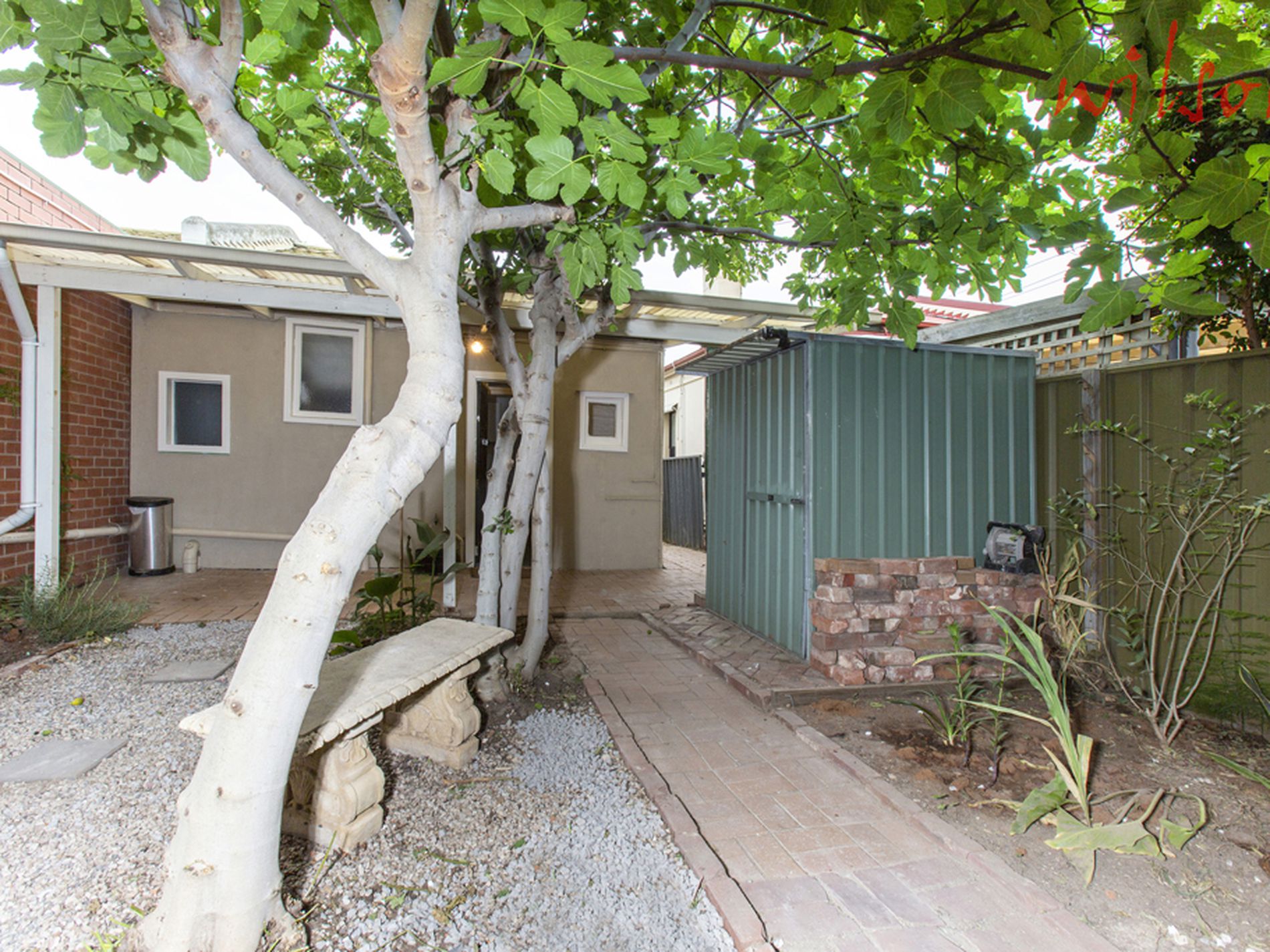 8A Dew Street, Mile End