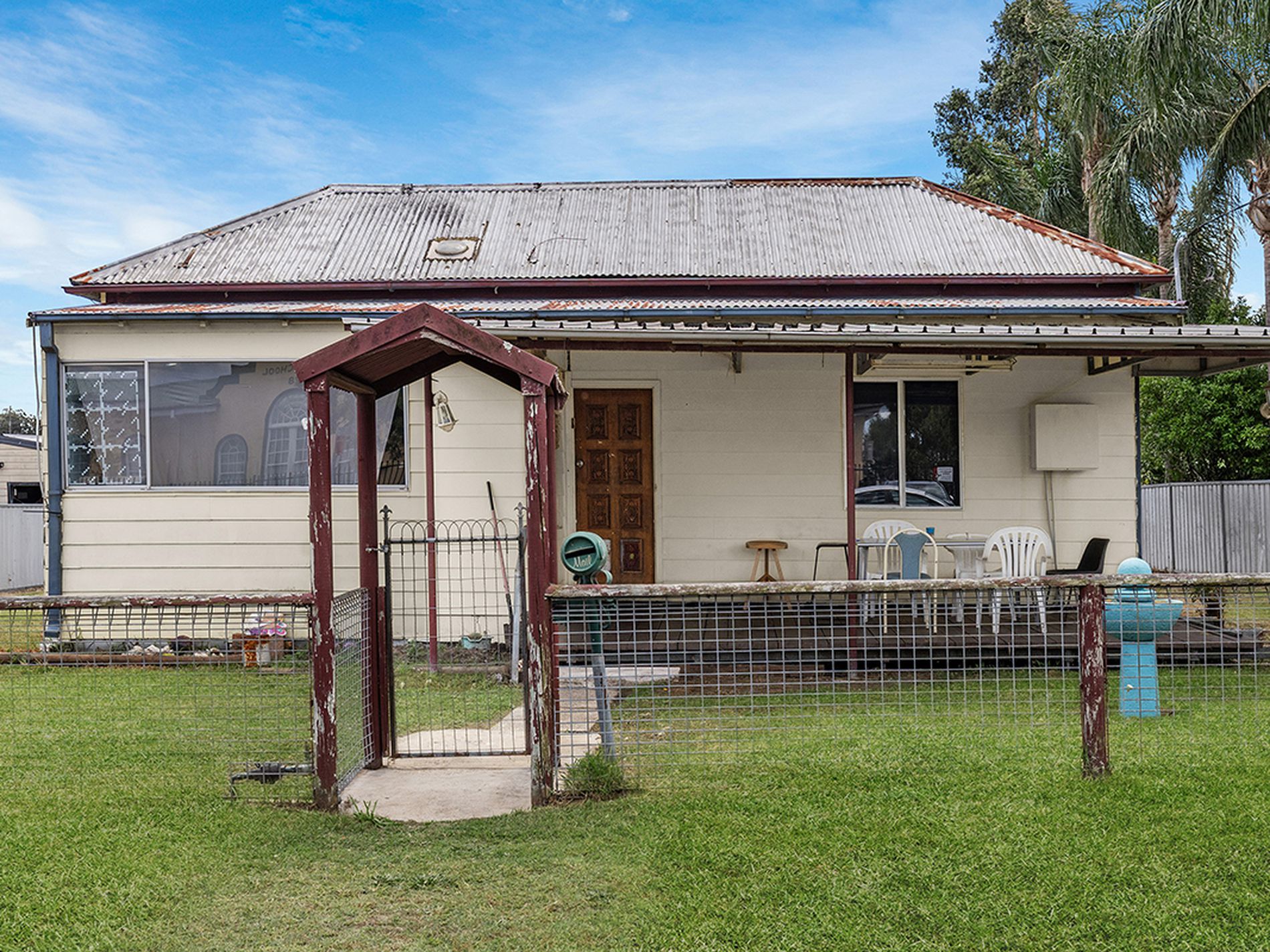 21 Sixth Street, Weston