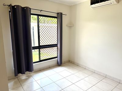 5 Nayler Court, Farrar