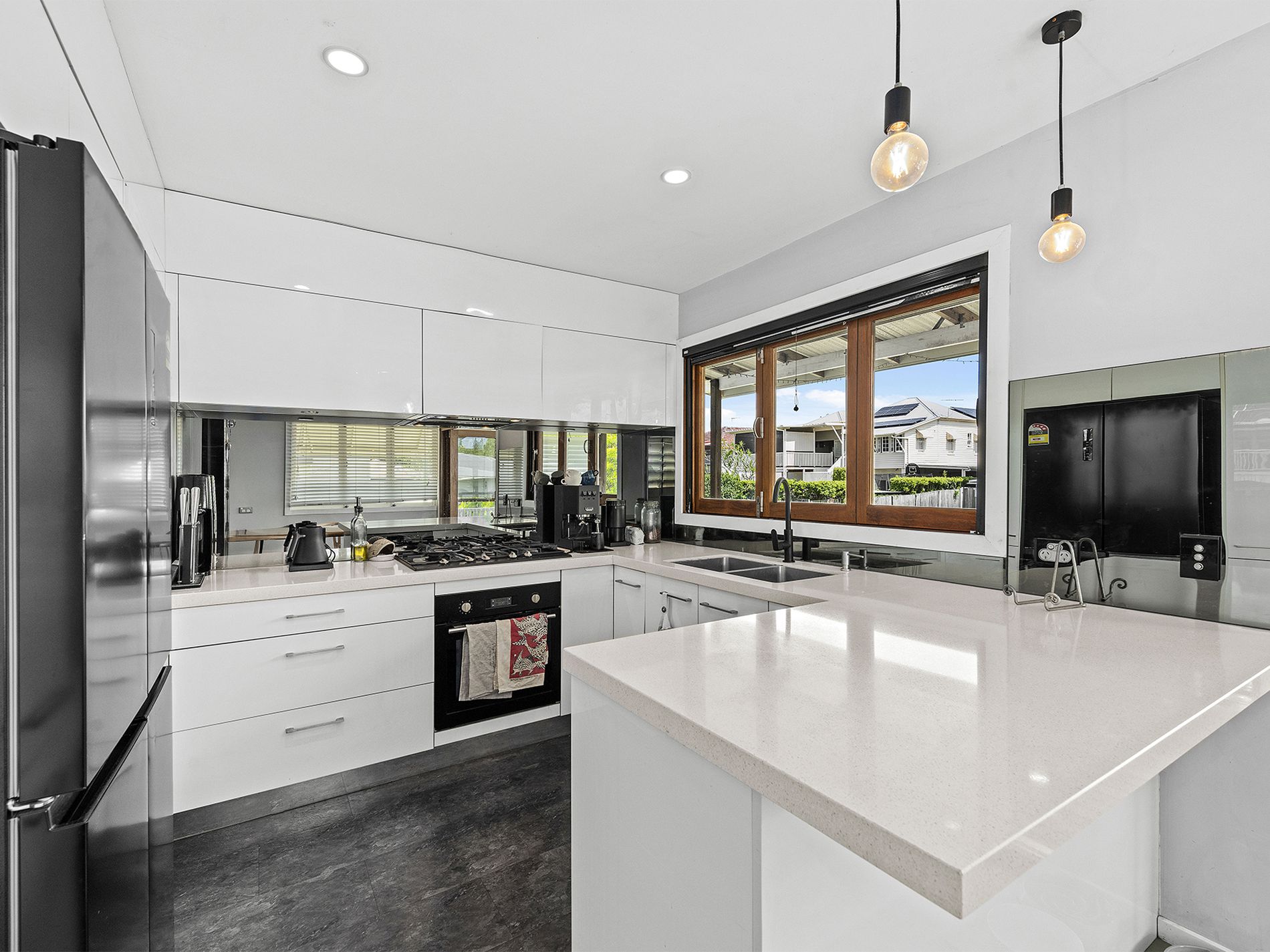 11 Almora Street, Wooloowin