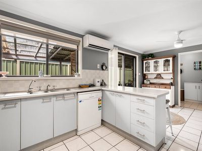 4 Lloyd George Grove, Tanilba Bay