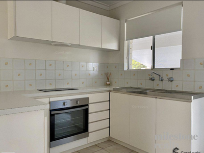 10 / 4 Bulimba Road, Nedlands