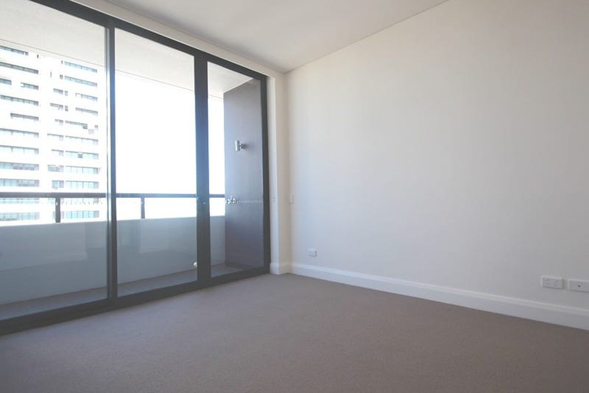 1408 / 63 Shoreline Drive, Rhodes