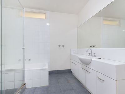 12 / 24 Grandview Grove, Prahran