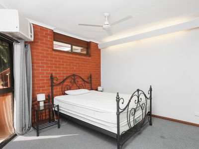 5 / 33 Scenic Highway, Cooee Bay