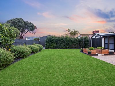 2 Warwick Avenue, North Brighton