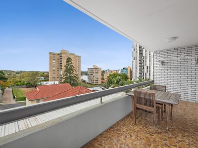 8 / 44 Benson Street, Toowong