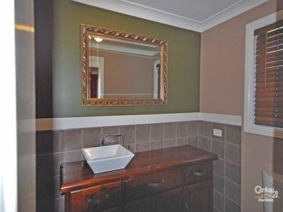 9 Wise Close, Dubbo
