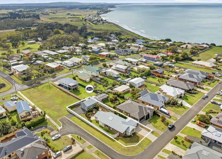 18 Atlantis Avenue, Portland