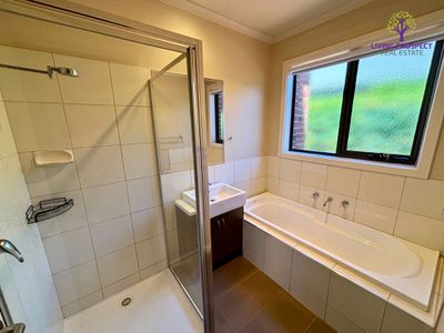 8 McCauley Street, Point Cook