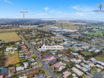 19 Warrawee Road, Leopold