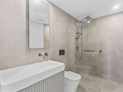 2603 / 10 Sickle Avenue, Hope Island