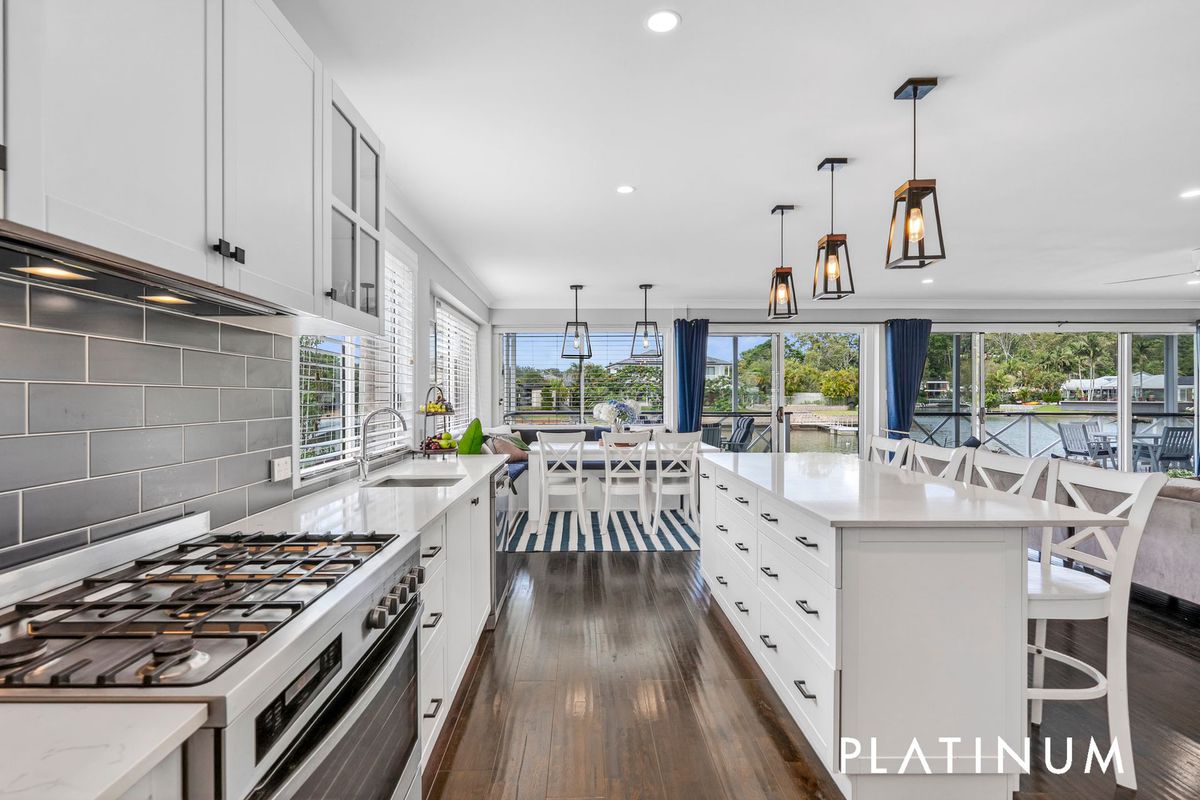 10 Spinnaker Court, Currumbin Waters