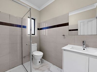 2 / 17 Hampton Drive, Hampton Park